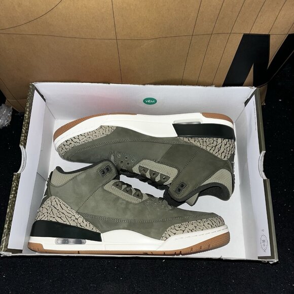 NEW Nike Air Jordan 3 Retro “Family Affair” Olive Green DN3707 202 Size 10.5 main image 5